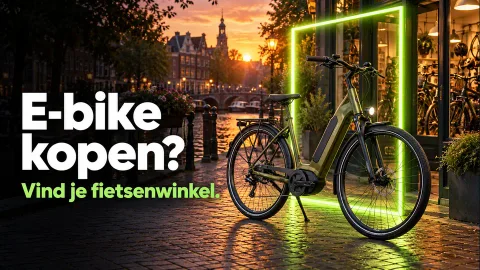 E-bike kopen? Vind je fietsenwinkel. Groene neonadvertentie voor ebikevoordeligkopen.nl.
